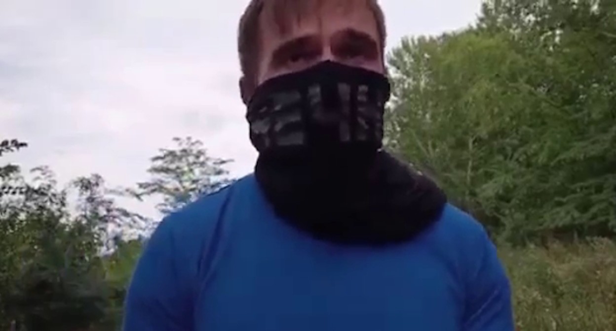 Предполагаемый убийца Гакаева, стоп-кадр видео оппозиционного властям Чечни телеграм-канала Предполагаемый убийца Гакаева, стоп-кадр видео оппозиционного властям Чечни телеграм-канала