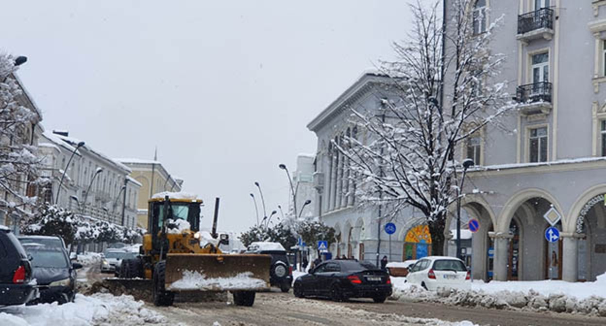 Снегопад в Телави. Фото: https://www.facebook.com/TelaviCityHall/posts/3234755136809387?ref=embed_post принадлежит компании Meta деятельность которой запрещена в России Снегопад в Телави. Фото: https://www.facebook.com/TelaviCityHall/posts/3234755136809387?ref=embed_post принадлежит компании Meta деятельность которой запрещена в России