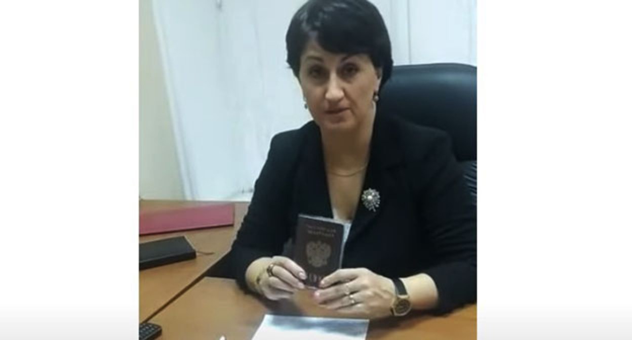 Лариса Бочиева. Скриншот видео https://www.youtube.com/watch?v=GvDfhUiMTLo Лариса Бочиева. Скриншот видео https://www.youtube.com/watch?v=GvDfhUiMTLo