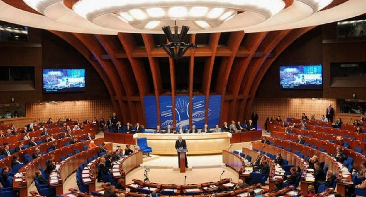 Парламентская ассамблея Совета Европы. Фото: https://azertag.az/ru/xeber/azerbaidzhan_priostanovil_svoe_vzaimodeistvie_i_prisutstvie_v_pase_do_dalneishego_uvedomleniya-2895457 Парламентская ассамблея Совета Европы. Фото: https://azertag.az/ru/xeber/azerbaidzhan_priostanovil_svoe_vzaimodeistvie_i_prisutstvie_v_pase_do_dalneishego_uvedomleniya-2895457