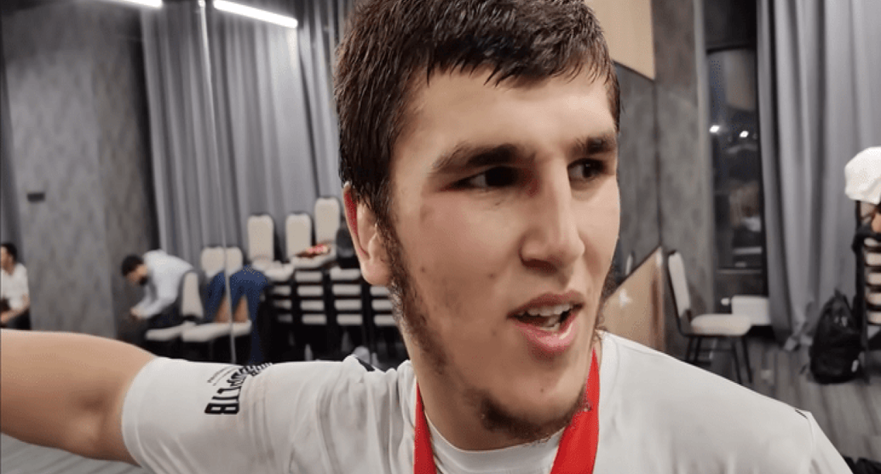 Магомедрасул Мутаев. Фото: https://vesti.az/xeber/sport/v-maxackale-ubili-boica-smesannyx-edinoborstv-magomedrasula-mutaeva-509114 Магомедрасул Мутаев. Фото: https://vesti.az/xeber/sport/v-maxackale-ubili-boica-smesannyx-edinoborstv-magomedrasula-mutaeva-509114