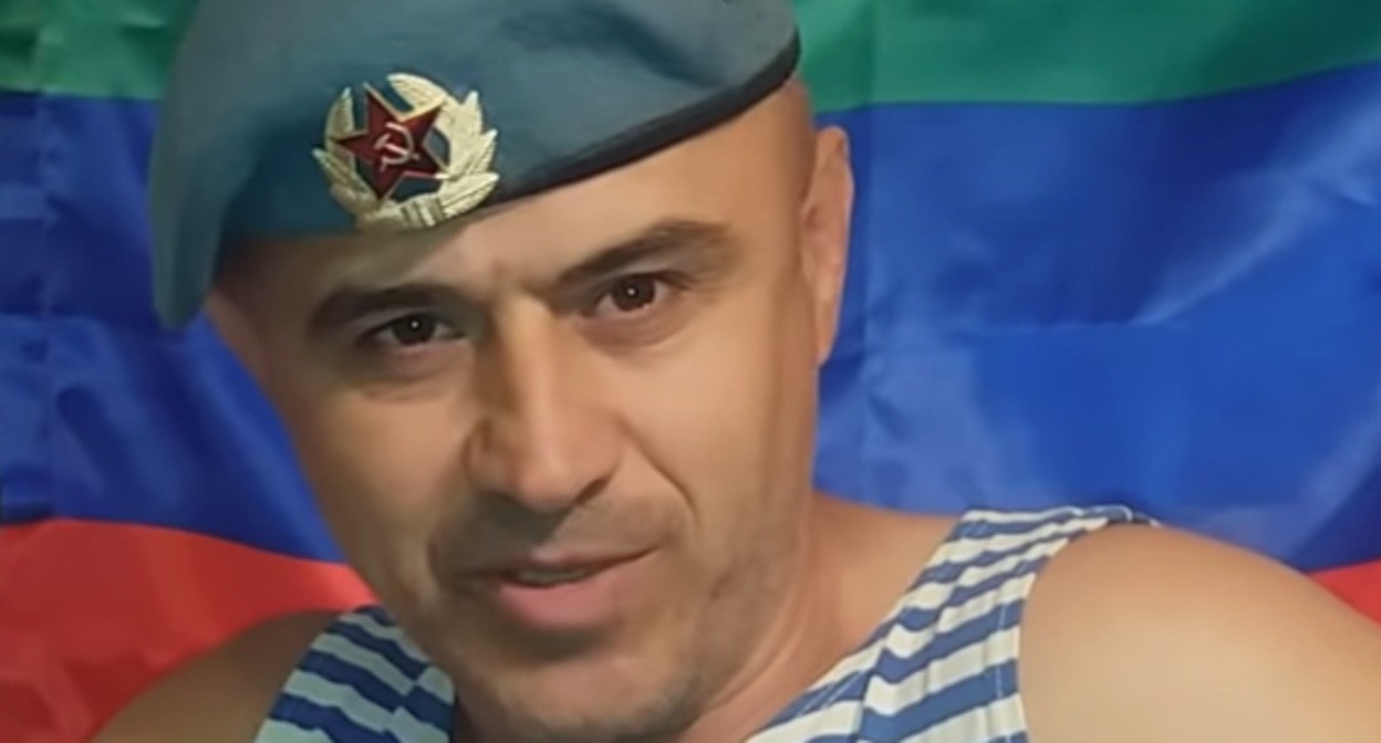 Асхабали Алибеков. Кадр видео канала "Дикий десантник" https://www.youtube.com/watch?v=pgXra9fVrsI Асхабали Алибеков. Кадр видео канала "Дикий десантник" https://www.youtube.com/watch?v=pgXra9fVrsI
