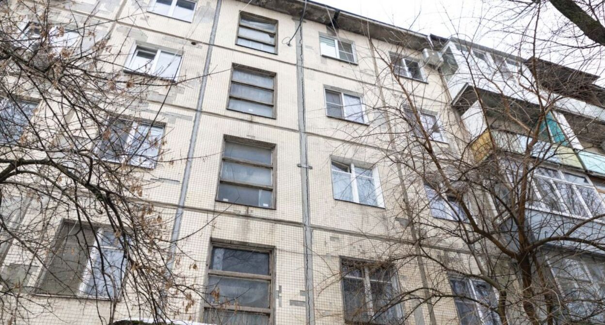 Аварийный дом в Ростове-на-Дону. Фото https://rostof.ru/articles/46-sobstvennikov-kvartir-avariynogo-doma-v-pereulke-krivoshlykovskom-4-peredali-svoi Аварийный дом в Ростове-на-Дону. Фото https://rostof.ru/articles/46-sobstvennikov-kvartir-avariynogo-doma-v-pereulke-krivoshlykovskom-4-peredali-svoi