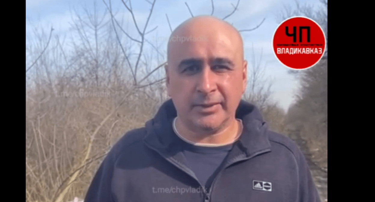 Извинения за вечеринку. Стоп-кадр видео "ЧП Владикавказ" от 13.02.24, https://t.me/chpvladik/21399 Извинения за вечеринку. Стоп-кадр видео "ЧП Владикавказ" от 13.02.24, https://t.me/chpvladik/21399