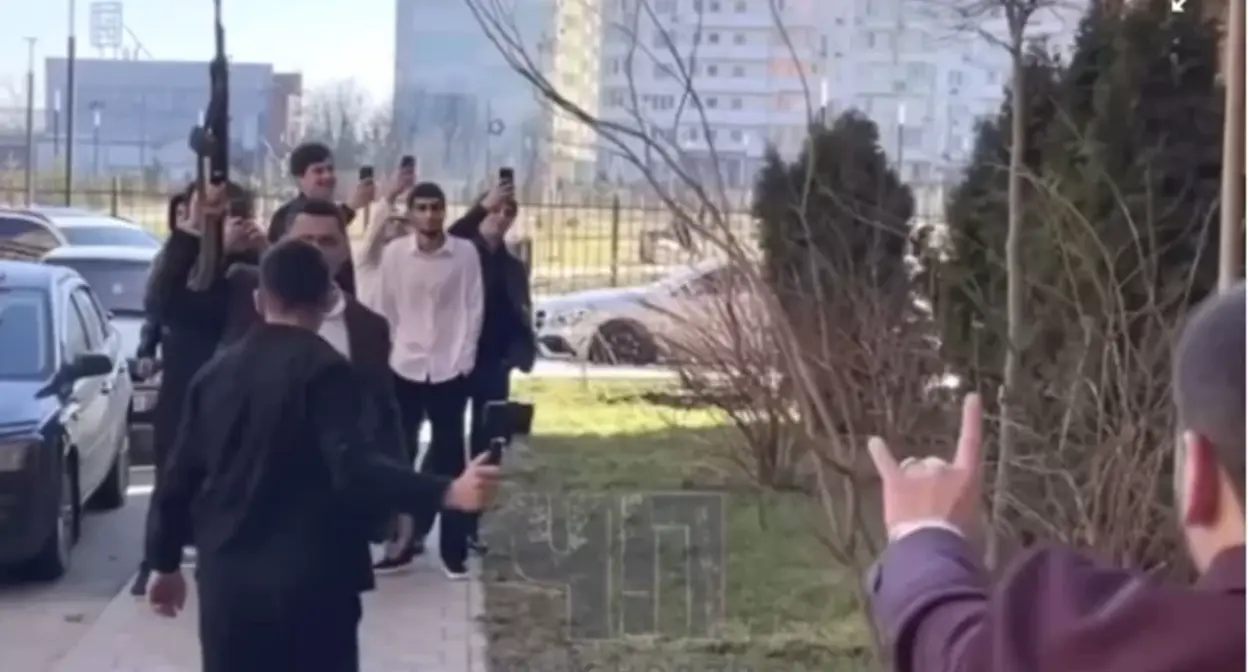 Стрельба на свадьбе в Краснодаре. Фото: Телеграм-канал "ЧП Краснодар" Стрельба на свадьбе в Краснодаре. Фото: Телеграм-канал "ЧП Краснодар"