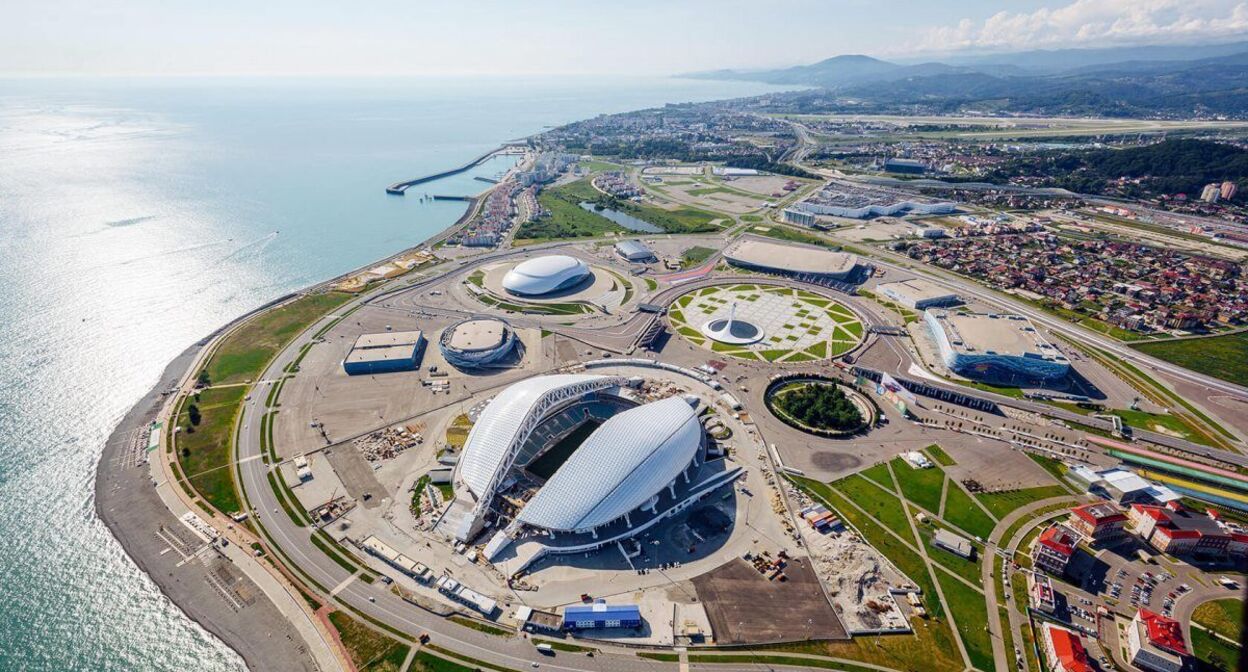 Поселок "Сириус". Фото: https://ngsochi.com/poselok-sirius-za-ili-protiv/ Поселок "Сириус". Фото: https://ngsochi.com/poselok-sirius-za-ili-protiv/
