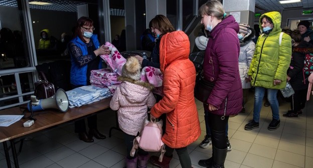 Эвакуация детей из Белгородской области, фото: 32q.ru Эвакуация детей из Белгородской области, фото: 32q.ru