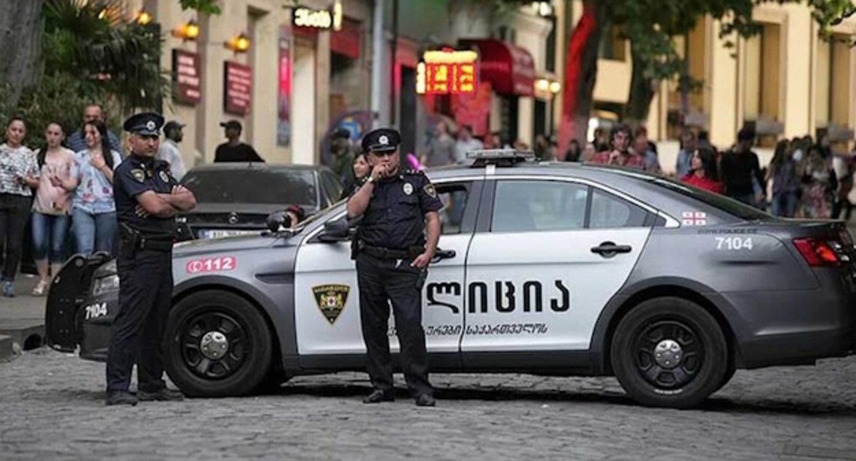 Полиция в Тбилиси, фото: v-georgia.com Полиция в Тбилиси, фото: v-georgia.com