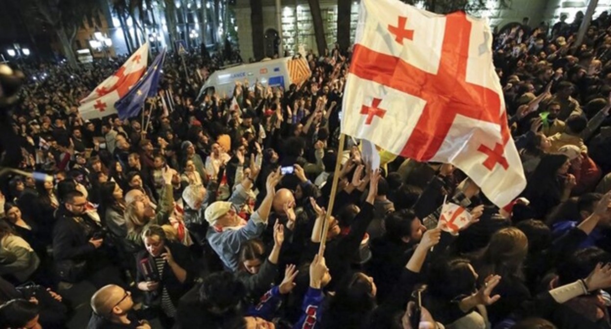 Акция протеста в Тбилиси, фото: https://www.newsgeorgia.ge/ Акция протеста в Тбилиси, фото: https://www.newsgeorgia.ge/