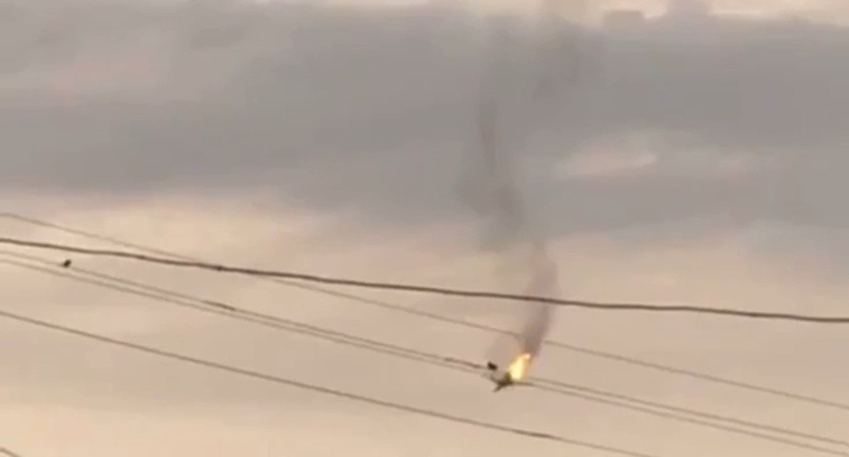 Упавший бомбардировщик. Скриншот видео https://t.me/bazabazon/27105 Упавший бомбардировщик. Скриншот видео https://t.me/bazabazon/27105