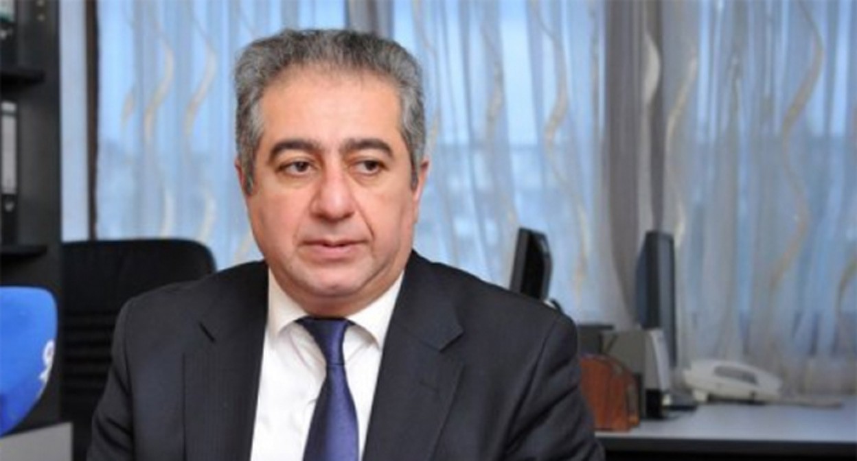Губад Ибадоглу. Фото: https://moderator.az/ru/kriminal/661200/gubad-ibadoglu-zaderzhan-za-svyazi-s-fet-obnovleno/ Губад Ибадоглу. Фото: https://moderator.az/ru/kriminal/661200/gubad-ibadoglu-zaderzhan-za-svyazi-s-fet-obnovleno/