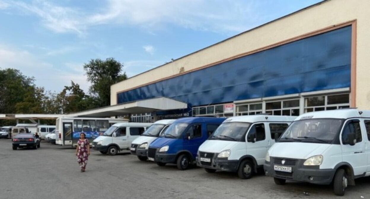 Маршрутки в Нальчике, фото корреспондента "Кавказского узла" Маршрутки в Нальчике, фото корреспондента "Кавказского узла"