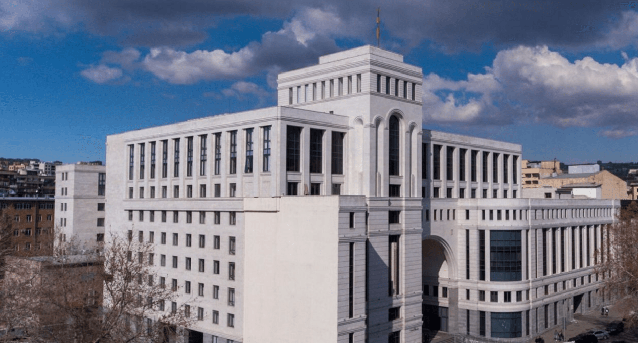 Здание МИД Армении. Фото с сайта https://armlur.am/wp-content/uploads/2023/03/3-hh-agn-1536x864.jpg от 03.03.23 Здание МИД Армении. Фото с сайта https://armlur.am/wp-content/uploads/2023/03/3-hh-agn-1536x864.jpg от 03.03.23