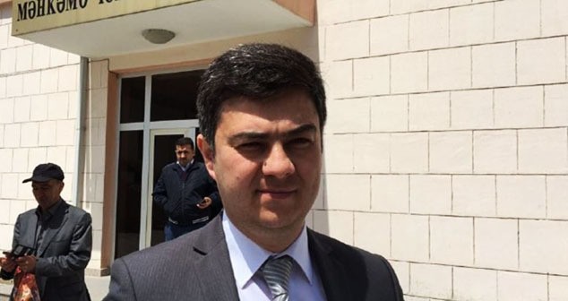 Фариз Намазлы. Фото: Meydan TV https://www.meydan.tv/ru/article/advokat-fariz-namazly-byl-vyzvan-v-policiyu/ Фариз Намазлы. Фото: Meydan TV https://www.meydan.tv/ru/article/advokat-fariz-namazly-byl-vyzvan-v-policiyu/