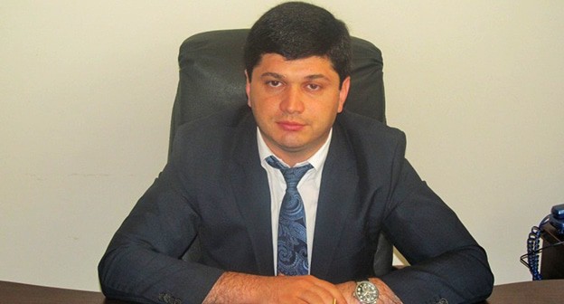 Анзор Эркенов. Фото: https://www.карачаевский-район.рф/about/info/news/3533/?type=original Анзор Эркенов. Фото: https://www.карачаевский-район.рф/about/info/news/3533/?type=original