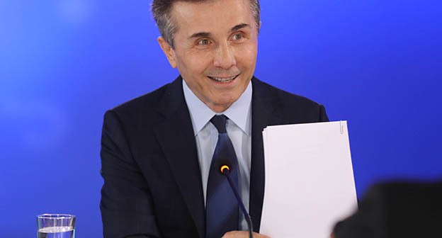 Бидзина Иванишвили. Фото: https://oc-media.org/ru/gruzinskaya-mechta-prodolzhaet-vystupat-protiv-npo/ Бидзина Иванишвили. Фото: https://oc-media.org/ru/gruzinskaya-mechta-prodolzhaet-vystupat-protiv-npo/