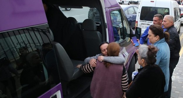 Азербайджанские семьи вернулись в Шушу. Фото: report.az https://report.az/ru/vnutrennyaya-politika/v-shushu-vyehal-ocherednoj-migracionnyj-karavan1/ Азербайджанские семьи вернулись в Шушу. Фото: report.az https://report.az/ru/vnutrennyaya-politika/v-shushu-vyehal-ocherednoj-migracionnyj-karavan1/