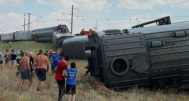 Крушение поезда под Волгоградом. 29 июля 2024 г. Фото: Телеграм-канал «Baza» Крушение поезда под Волгоградом. 29 июля 2024 г. Фото: Телеграм-канал «Baza»