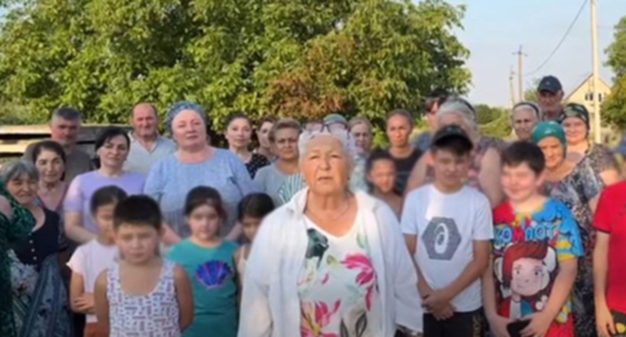 Жители Урвани выступили против строительства мусорного завода. 5 августа 2024 г. Скриншот видео https://www.youtube.com/watch?v=gyKX4T1PnO