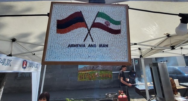 Плакат фестиваля "Навасард", фото Алвард Григорян для "Кавказского узла". Плакат фестиваля "Навасард", фото Алвард Григорян для "Кавказского узла".