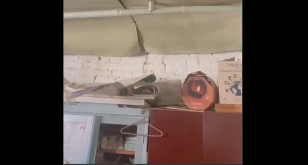 Помещение школы № 16 в Хасавюрте. Кадр видео, опубликованного изданием "Новое дело" https://t.me/novoedelo/27679 Помещение школы № 16 в Хасавюрте. Кадр видео, опубликованного изданием "Новое дело" https://t.me/novoedelo/27679