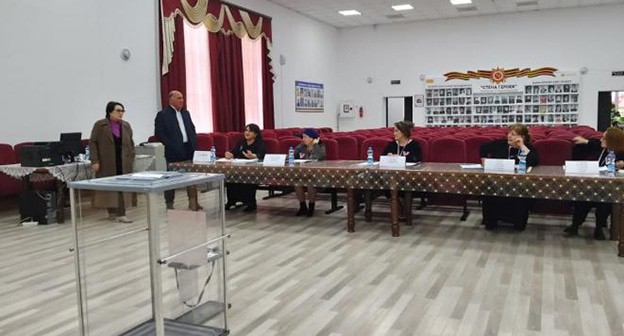 Избирательный участок. Фото: https://www.kbpravda.ru/node/38050 Избирательный участок. Фото: https://www.kbpravda.ru/node/38050