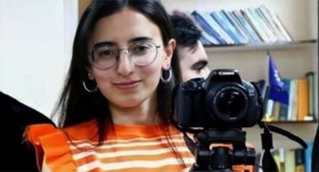 Шахлы Керим. Фото: turan.az https://turan.az/ru/politika/kzz-prizval-rassledovat-incident-s-zurnalistkoi-saxloi-kerim-784494 Шахлы Керим. Фото: turan.az https://turan.az/ru/politika/kzz-prizval-rassledovat-incident-s-zurnalistkoi-saxloi-kerim-784494