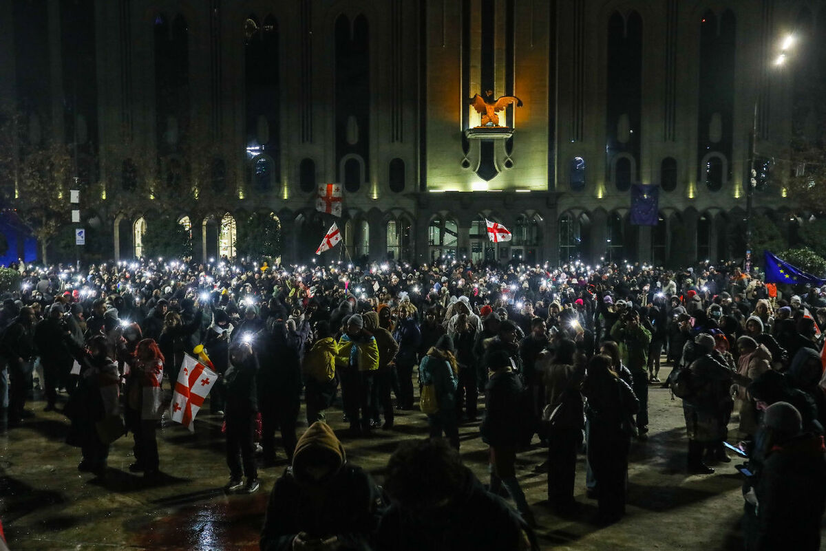 Участники акции протеста в Тбилиси. 7 октября 2024 г. Фото Азиза Каримова для "Кавказского узла" Участники акции протеста в Тбилиси. 7 октября 2024 г. Фото Азиза Каримова для "Кавказского узла"