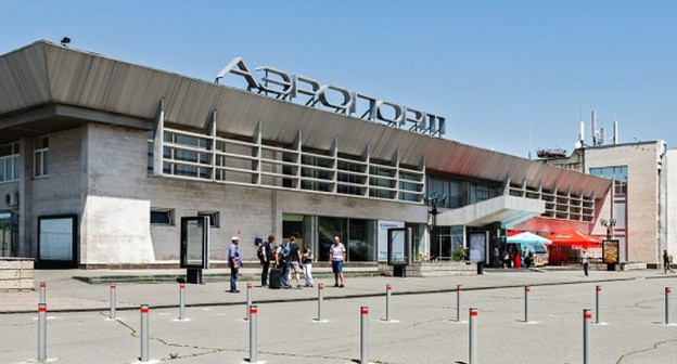 Аэропорт во Владикавказе. Фото: https://gge.ru/press-center/news/novyy-aerovokzal-vo-vladikavkaze-otkroyut-do-kontsa-2022-goda/ Аэропорт во Владикавказе. Фото: https://gge.ru/press-center/news/novyy-aerovokzal-vo-vladikavkaze-otkroyut-do-kontsa-2022-goda/