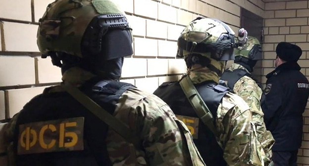Сотрудники силовых структур. Фото: https://svtv.org/news/2023-05-15/fsb-obyski-biez-sudji/ Сотрудники силовых структур. Фото: https://svtv.org/news/2023-05-15/fsb-obyski-biez-sudji/