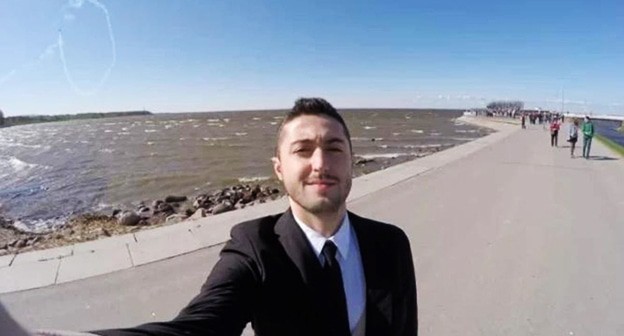 Игбал Абилов. Фото: Meydan.tv https://www.meydan.tv/ru/article/apellyaczionnyj-sud-ostavil-istorika-igbala-abilova-pod-strazhej/ Игбал Абилов. Фото: Meydan.tv https://www.meydan.tv/ru/article/apellyaczionnyj-sud-ostavil-istorika-igbala-abilova-pod-strazhej/