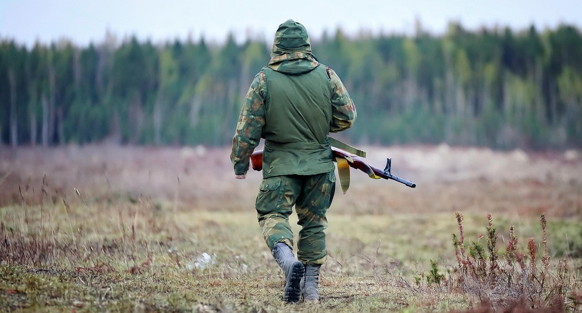 Военный на СВО. Иллюстрация создана «Кавказским узлом» с помощью ИИ в программе Photoshop Военный на СВО. Иллюстрация создана «Кавказским узлом» с помощью ИИ в программе Photoshop