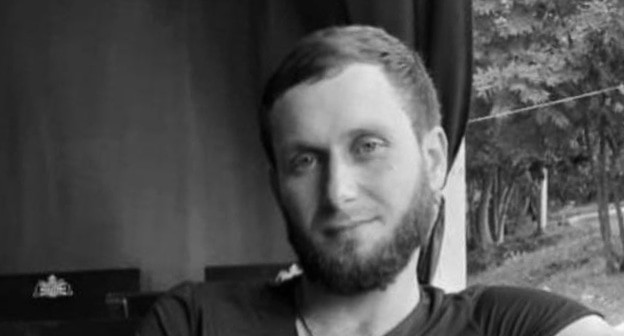 Халит Мустафаев. Скриншот фото "Блокнот Ставрополь" https://bloknot-stavropol.ru/themes/ubiystvo_khalita_mustafaeva/. Халит Мустафаев. Скриншот фото "Блокнот Ставрополь" https://bloknot-stavropol.ru/themes/ubiystvo_khalita_mustafaeva/.