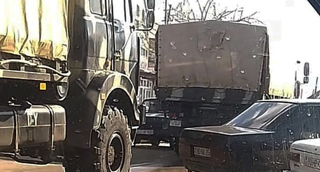 Кадр видео перемещения военной техники Азербайджана. 17 марта 2025 г. Фото: https://haqqin.az/news/343160 Кадр видео перемещения военной техники Азербайджана. 17 марта 2025 г. Фото: https://haqqin.az/news/343160