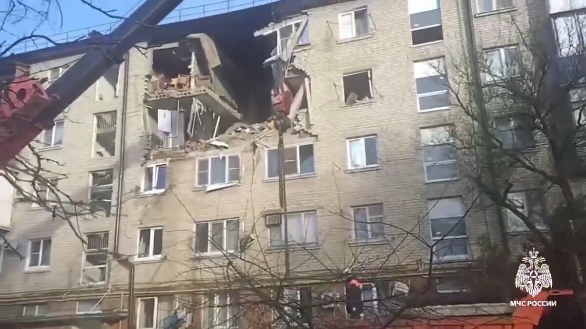 Поврежденный дом в Белореченске. Фото: МЧС России/Telegram Поврежденный дом в Белореченске. Фото: МЧС России/Telegram