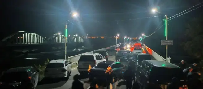 Скопление машин в Абхазии. Фото: "ЧП Абхазия" / T.me