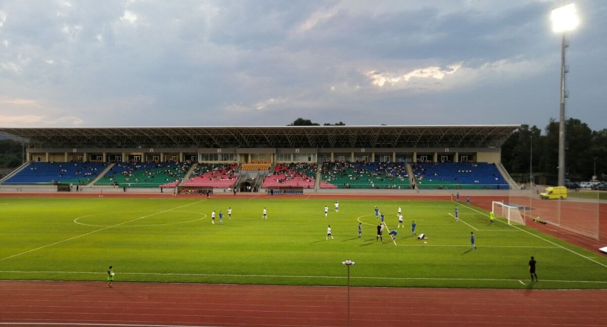 Стадион "Нарт" в Черкесске. Фото: Stasapsniy / Wikimedia