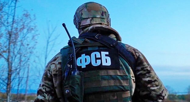 Сотрудник ФСБ. Фото: https://yeisk.info/all-news/pogranichnaya-sluzhba-fsb-rossii-otmechaet-svoj-professionalnyj-prazdnik.html
Сотрудник ФСБ. Фото: https://yeisk.info/all-news/pogranichnaya-sluzhba-fsb-rossii-otmechaet-svoj-professionalnyj-prazdnik.html