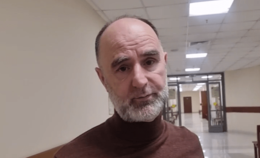 Тимур Идалов. Стоп-кадр видео из Telegram-канала "Слово защите" от 18.02.25, https://t.me/endoflaw/382