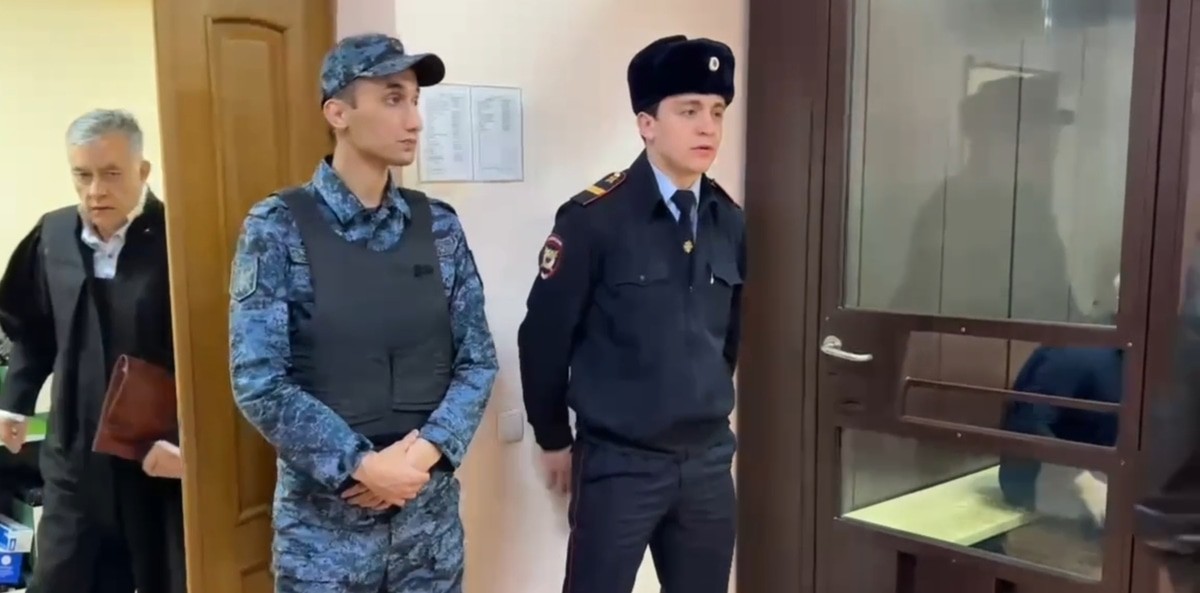 Заседание по мере пресечения для главы управления имущественных отношений Каспийска. Кадр видео Объединенной пресс-службы судов Дагестана https://t.me/Femida_Dagestana/72 Заседание по мере пресечения для главы управления имущественных отношений Каспийска. Кадр видео Объединенной пресс-службы судов Дагестана https://t.me/Femida_Dagestana/72