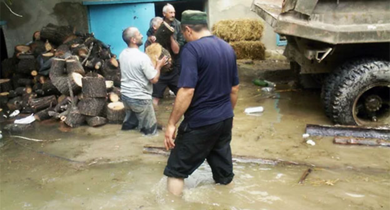 Последствия подъема уровня воды в водохранилище Ирганайской ГЭС, 2008 г. Фото: ПЦ "Мемориал" признан иноагентом