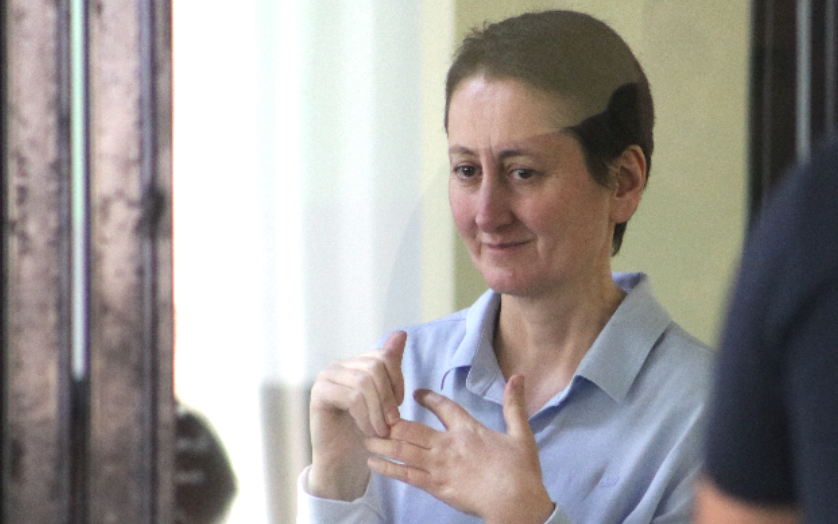 Мзия Амаглобели в суде. Фото с сайта "Батумелеби" от 23.06.25, https://batumelebi.netgazeti.ge/slideshow/577703/