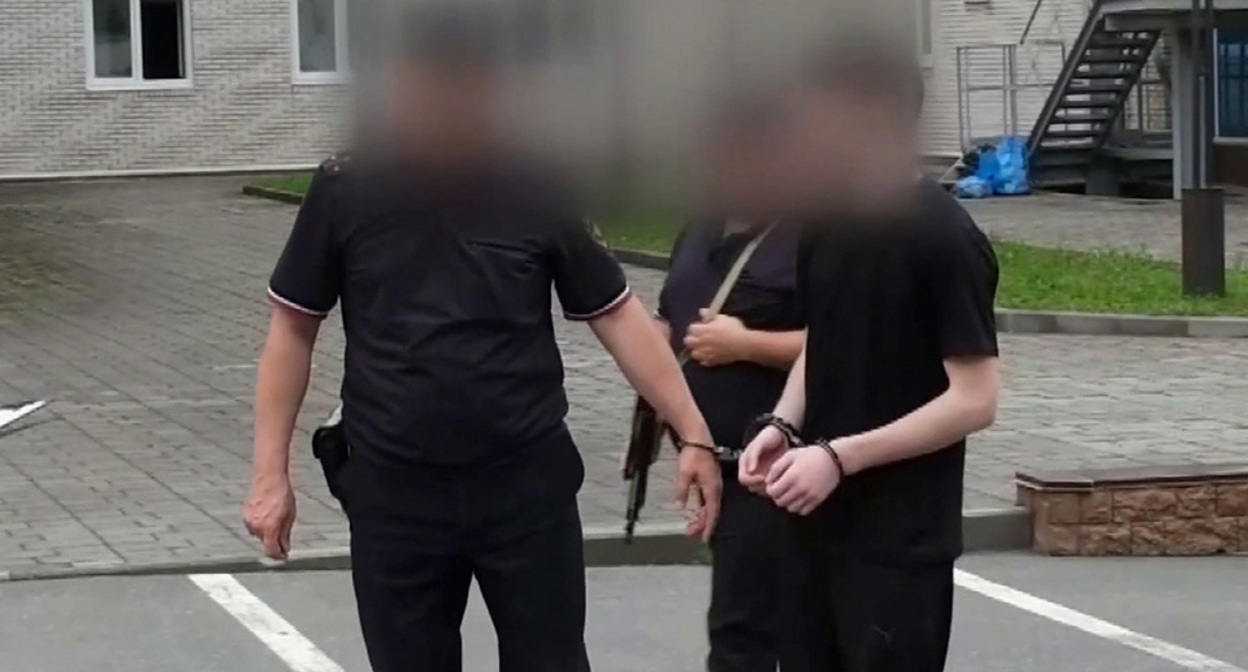 Задержание подростков в Северной Осетии. 18 июля 2025 г. Скриншот видео ФСБ России