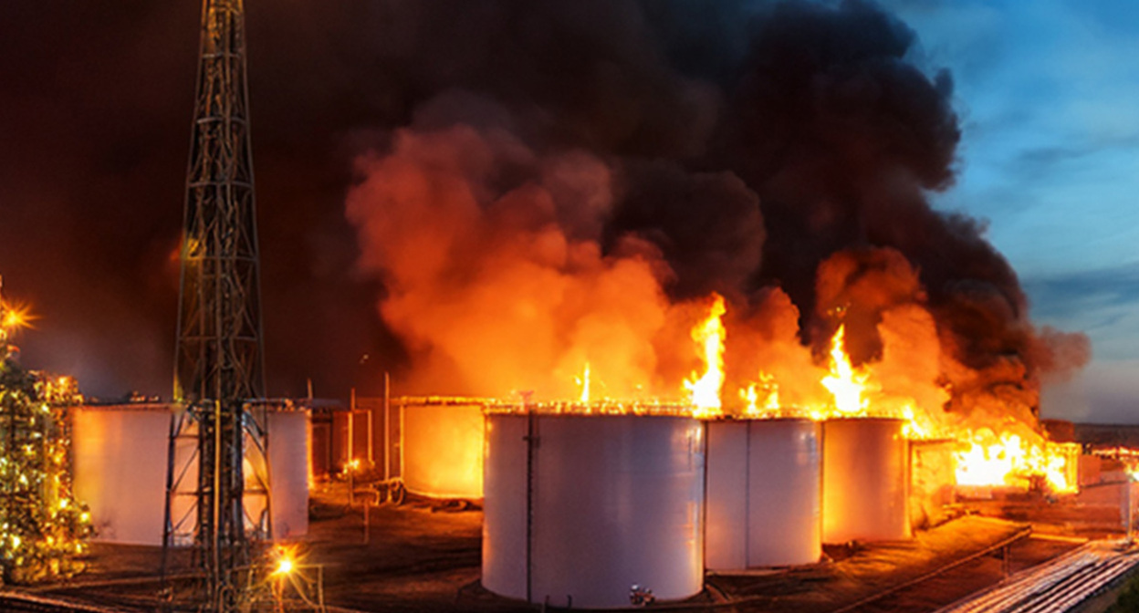 Пожар на нефтебазе. Иллюстрация создана "Кавказским узлом" с помощью ИИ в программе Photoshop