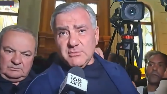 Самвел Карапетян делает заявление в поддержку церкви. Стоп-кадр видео телеканала 360, https://rutube.ru/video/8fc60768308a3e5efa0573d32d309ba1/?utm_source=embed&utm_medium=referral&utm_campaign=logo&utm_content=8fc60768308a3e5efa0573d32d309ba1&utm_term=yastatic.net&t=21