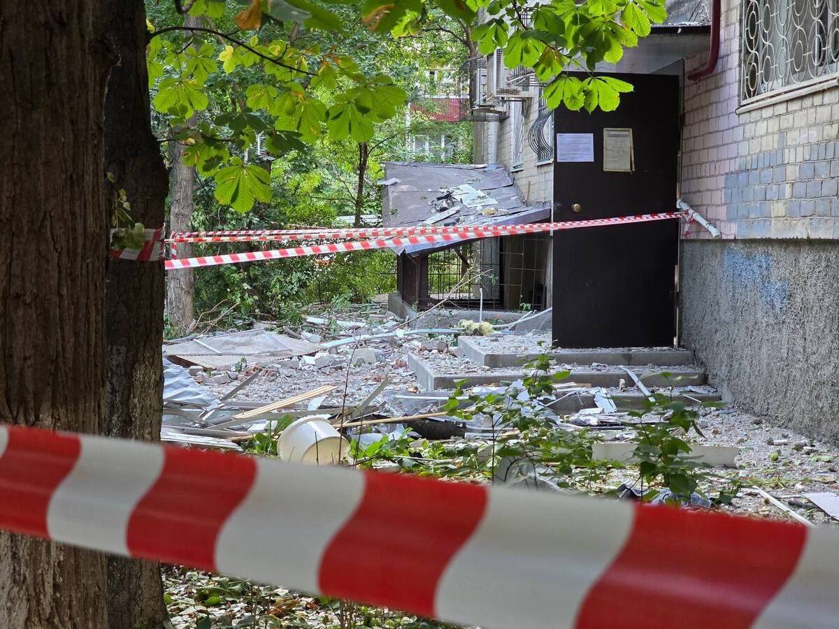 Последствия атаки БПЛА в Ростове-на-Дону. Телеграм-канал Юрия Слюсаря. https://t.me/Yuri_Slusar/2657