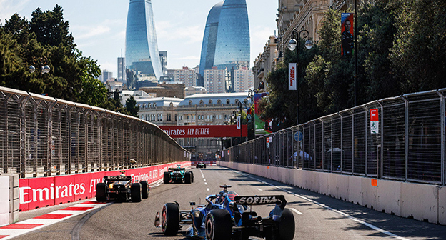 Формула-1 в Баку. Фото: https://vesti.az/sport/prezident-uprostil-vizovyi-rezim-dlya-gostei-formuly-1-v-baku-555769 Формула-1 в Баку. Фото: https://vesti.az/sport/prezident-uprostil-vizovyi-rezim-dlya-gostei-formuly-1-v-baku-555769