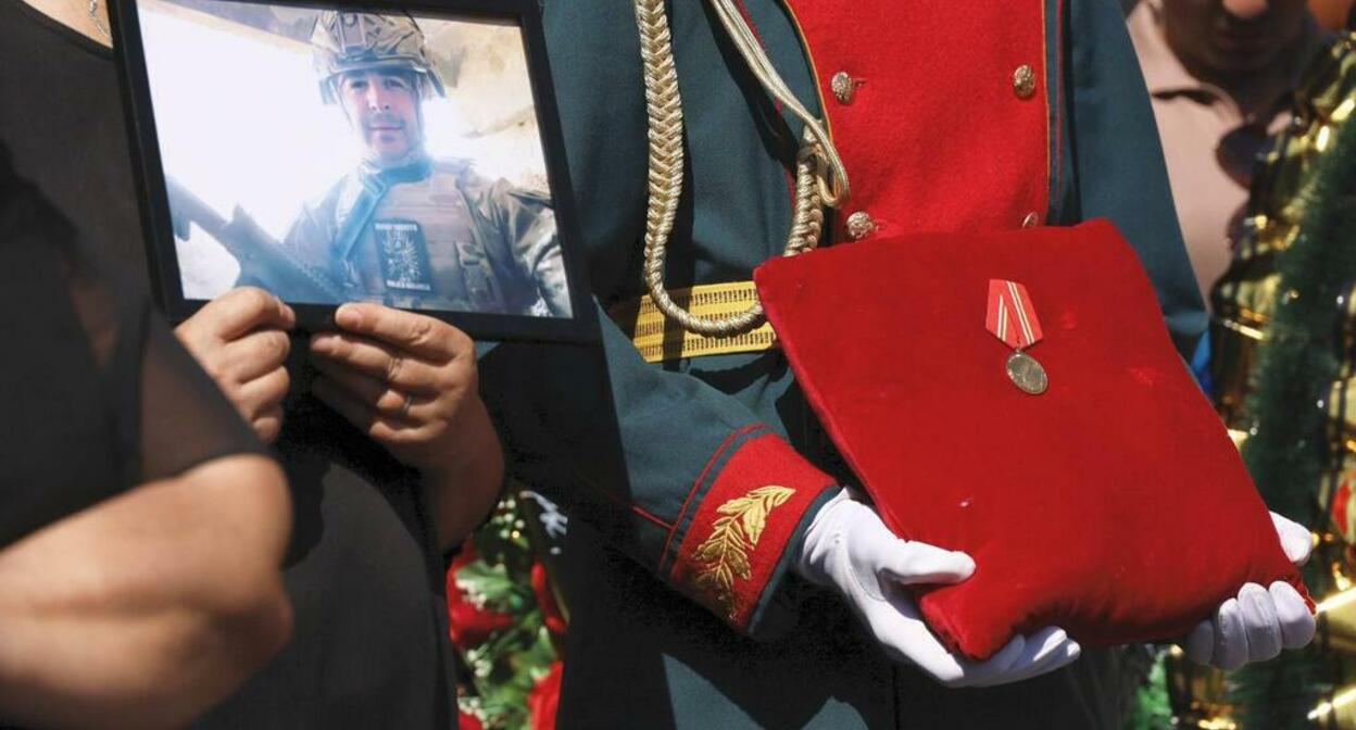 В Цхинвале простились с погибшим в зоне СВО Григорием Цховребовым. Фото с сайта государственного информационного "Рес". https://cominf.org/node/1166564847