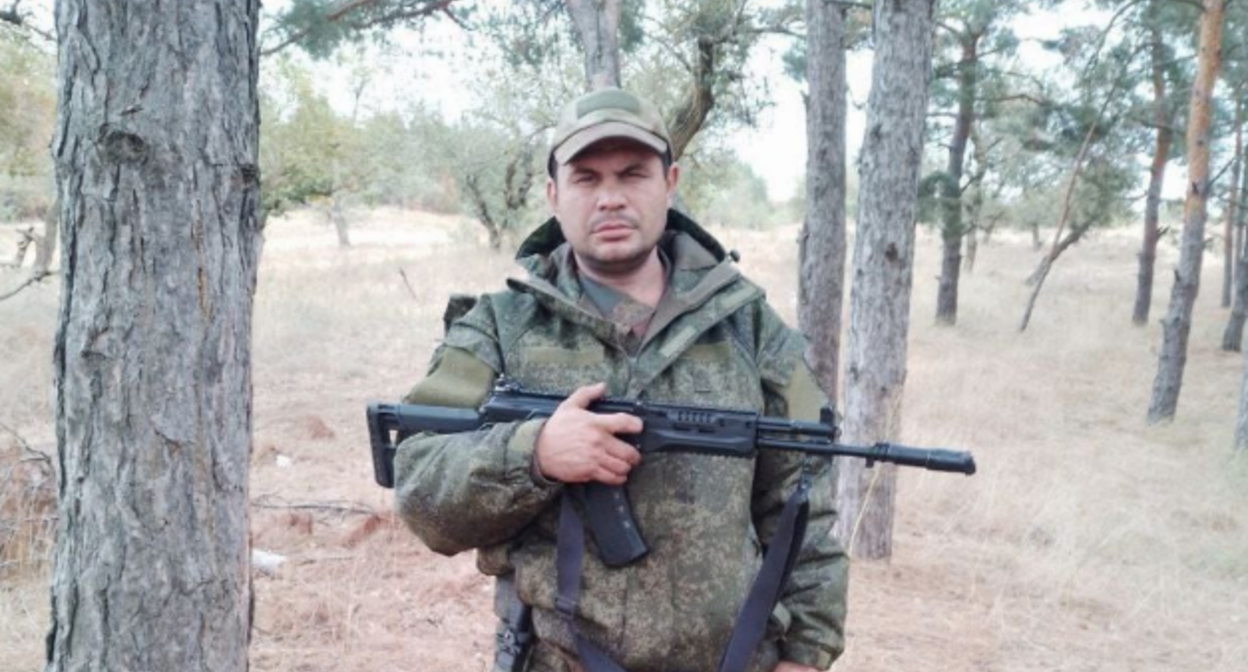 Ефим Кочетов. Скриншот фото из Telegram-канала администрации Енотаевского района от 13.09.25, https://t.me/enotaevskiy_rayon/9745