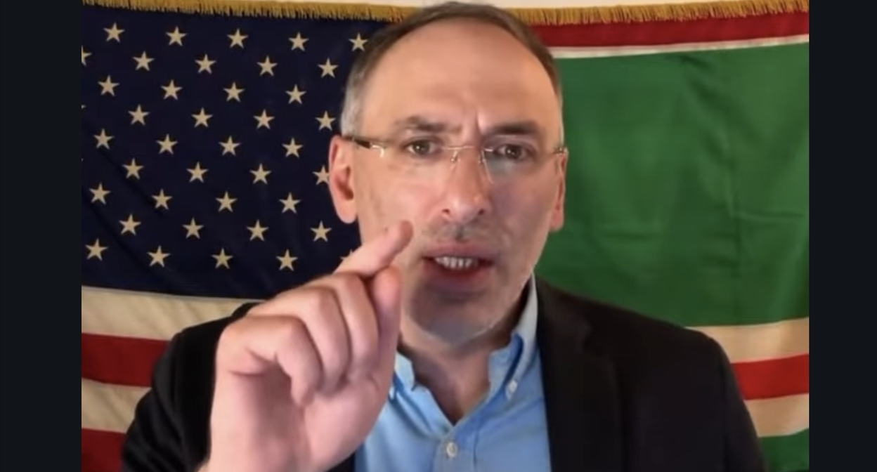 Аслан Арцуев*. Фото: кадр видеозаписи на YouTube www.youtube.com/watch?v=USWmaRXq0oA